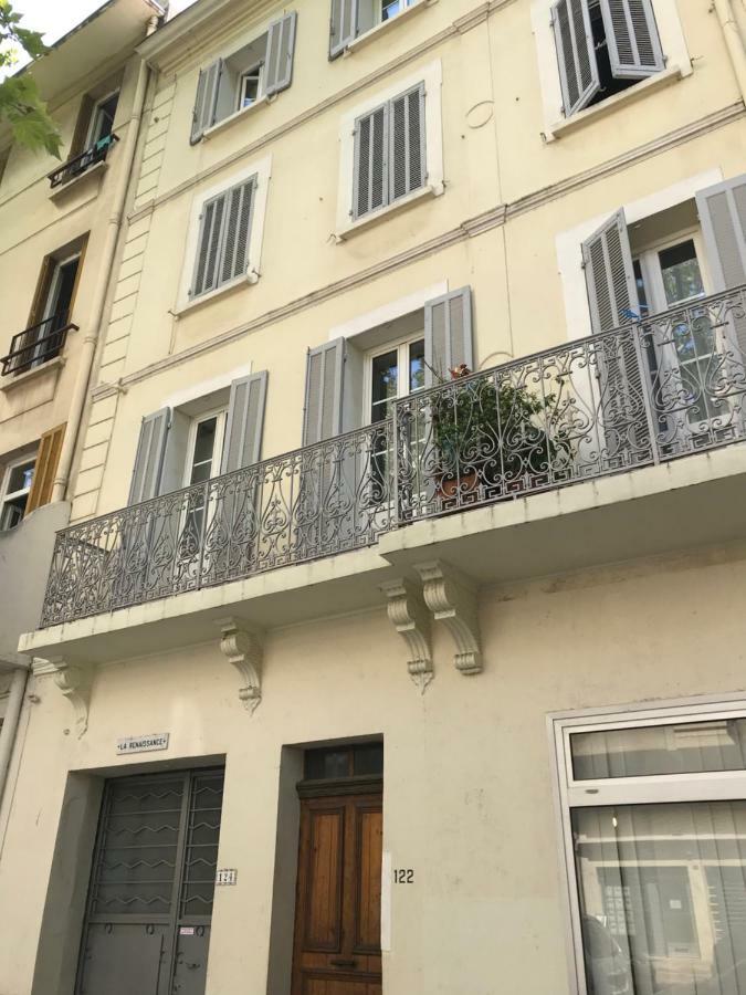 Grand T2 43M2 Plages Du Mourillon Apartment Toulon Exterior photo